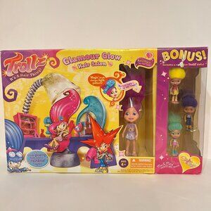 NEW Trollz Glamour Glow Hair Salon with Amethyst and Bonus 3 Trollz Dolls